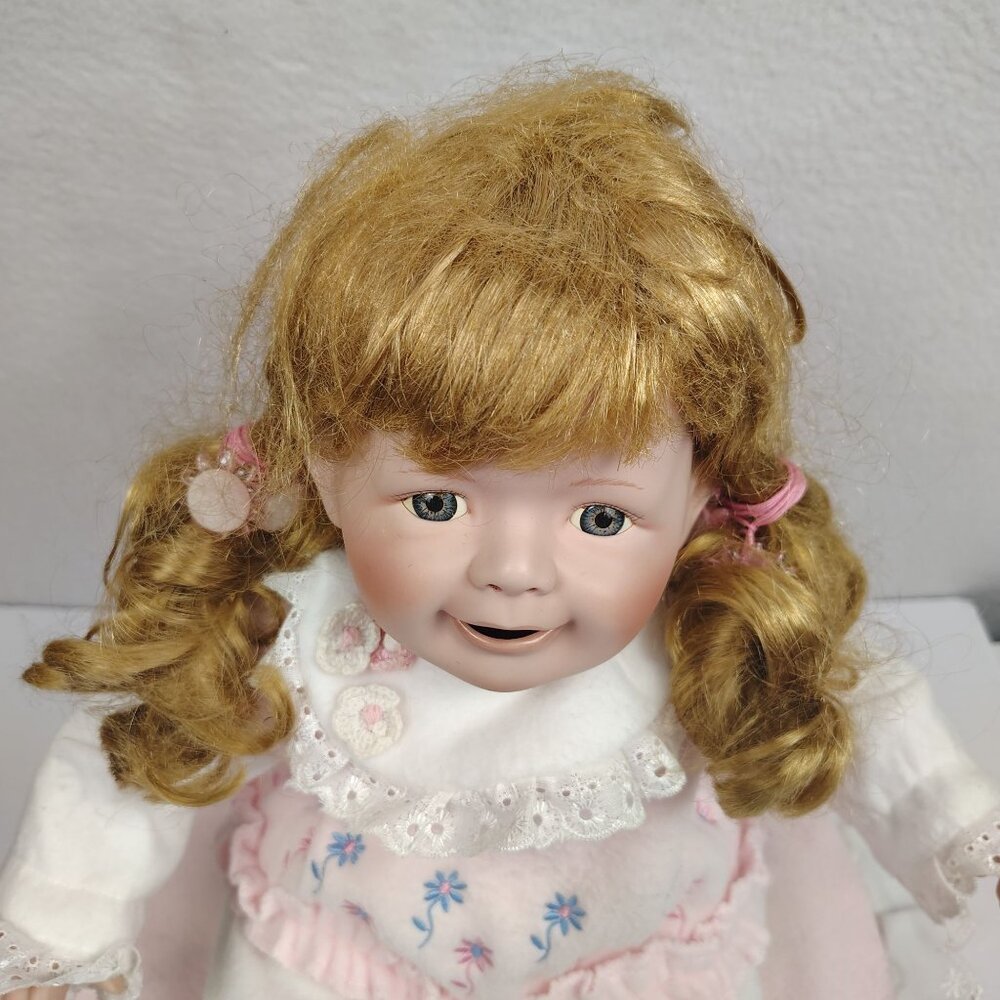Vintage Porcelain Doll Wintac Enterprise Co. Baby Girl Blond Pink Dog - Picture 9 of 16